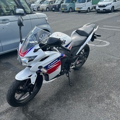 バイク ホンダCBR125Rの画像
