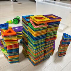 磁石積み木 200PCS以上の画像