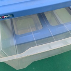 衣装ケースキャスター付きの画像
