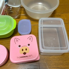 タッパーなどまとめ売りの画像