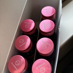 うるおい女神プラセンタ 化粧箱のみ開封済み 7本の画像