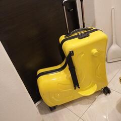 キャリーケース　キッズ乗れます
