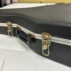 Ovationギターハードケースの画像