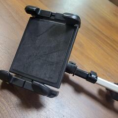 iKross ヘッドレスト取付式車載ホルダー
の画像
