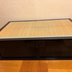 台座　畳付き黒塗り