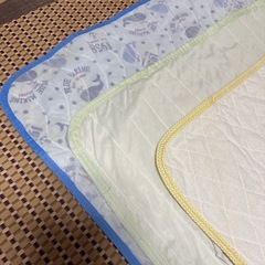 ベビー敷パッド　ひんやり2枚　パイル1枚　四隅ゴム付き