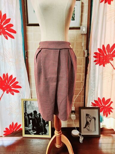 休日限定 5/7に取消予定】ARMANI と COLLEZIONI(アルマーニコレツォーニ) スカート