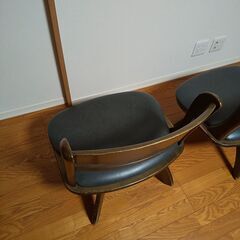 回転　椅子　2脚の画像