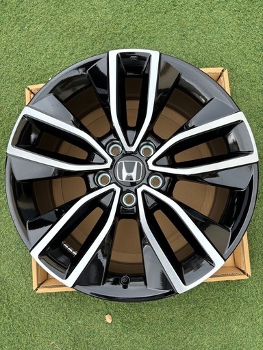 ホンダ 現行ヴェゼル 純正ホイール 4本（センターキャップ付き）