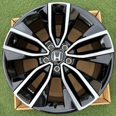 ホンダ 現行ヴェゼル 純正ホイール 4本（センターキャップ付き）の画像
