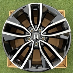 ホンダ 現行ヴェゼル 純正ホイール 4本（センターキャップ付き）の画像