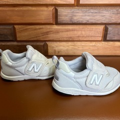 美品🌟new balance キッズ・ベビーシューズ　13cmの画像