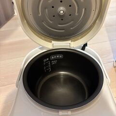 【炊飯ジャー】【パナソニック】【ホワイト】SR-ML051-Wの画像