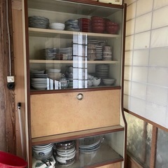 食器棚の画像