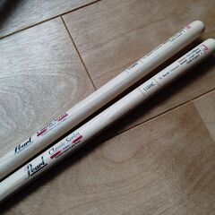 スネアドラム練習台、スティック、譜面台、スーパーサウンドトレーニングの画像