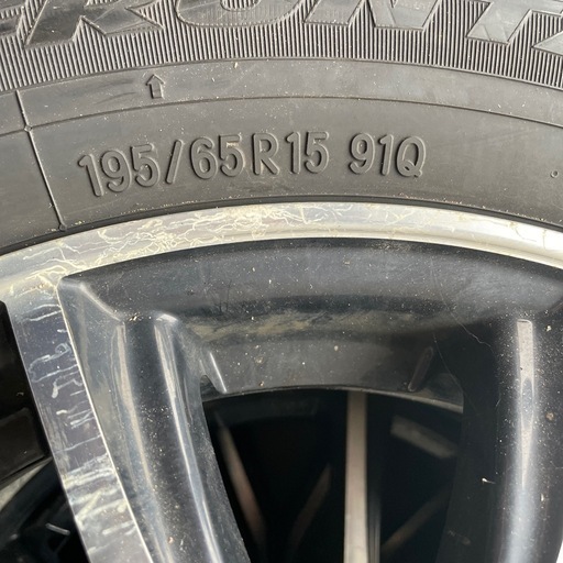 スタッドレスタイヤ　195/65/R15