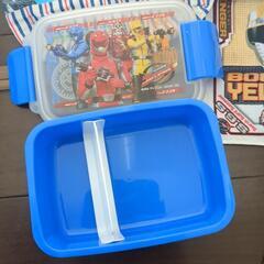 戦隊モノ　仮面ライダー　ゴーバスターズ　弁当箱　ハンカチの画像