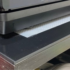 IKEAの電子レンジ置き、キッチン家具、IKEA BESTAシリーズの画像