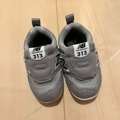 ニューバランス　シューズ　12センチ　グレー　