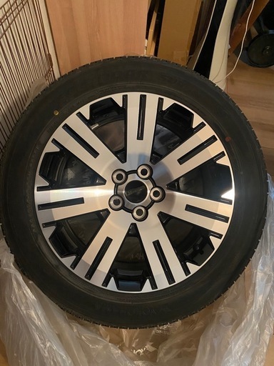新車外し　新型デリカ　タイヤホイール