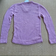 レーシーVネックセーター
の画像