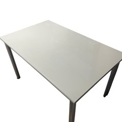 無料で差し上げます　オフィステーブル　4つ椅子付き