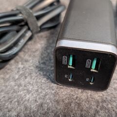 モバイルバッテリー・充電器各種の画像