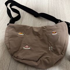 カービィのコンパクトショルダーバックの画像