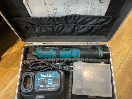 makita (マキタ) 7.2V 1.5Ah 充電式ペンインパクトドライバ 青