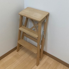 IKEA 木製脚立　
BEKVÄM ベクヴェーム　の画像