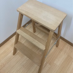 IKEA 木製脚立　
BEKVÄM ベクヴェーム　の画像