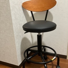 キャスター付きハイチェア