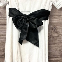 ひざ丈ワンピース❤ビッグリボン付き　パーティードレス　半袖の画像