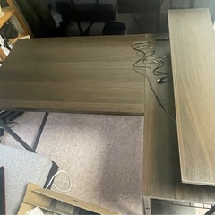 パソコンデスクの画像