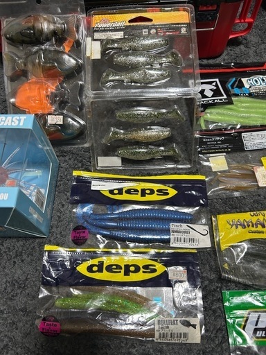 ルアー、ワーム、バス釣り