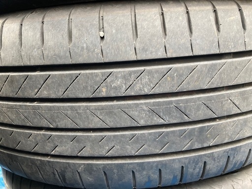 BRIDGESTONE 215/60R17 23年製　夏タイヤ