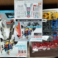 HGガンダムとHGジオングとFGガンダム