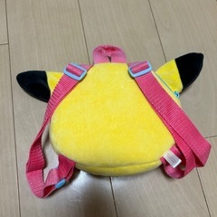 ピカチュウリュックサックの画像