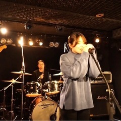【🎸バンドサークルCAMO🎸】一人で参加可。その場でバンド演奏！➡️2025/5/11(日)8:30-13:30@渋谷ライブハウス⬅️◇◆最新流行曲や人気ROCK曲をカバー◇◆メンバー募集中！ - バンド