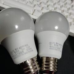 ダイソー　LED 電球　40W型 