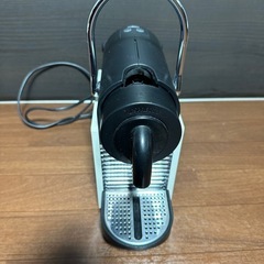 ネスプレッソ　エスプレッソマシーン　D60Cの画像