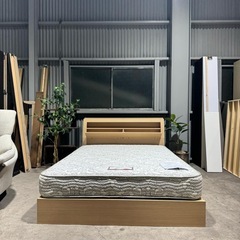 💥激安💥🈹3点同時購入10％OFF🈹❗️配送無料❗️ニトリ収納ダブルベッドフレーム・シモンズマットレスセット　コンセント付き　ライト付きの画像