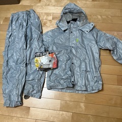 ワークマン　透湿防水レインウェア