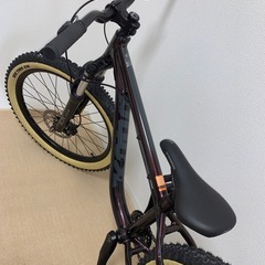 美品！ほぼ新品】【4/19まで引取限定】KONA 「コナ」 マウンテン