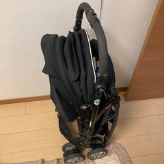 Aprica ベビーカーの画像