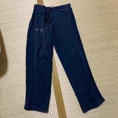 アンダーアーマー🔴スウェットmサイズ