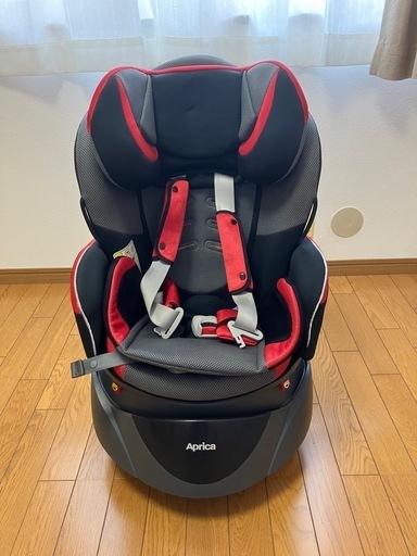 チャイルドシート　
アップリカ　 フラディア ラクート<エレガント>