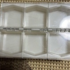 ハンドメイド本、ビーズの画像