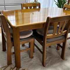 【追加再出品】ダイニングテーブル4人掛け用の画像