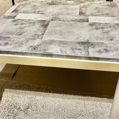 《無料》テーブル(美品)